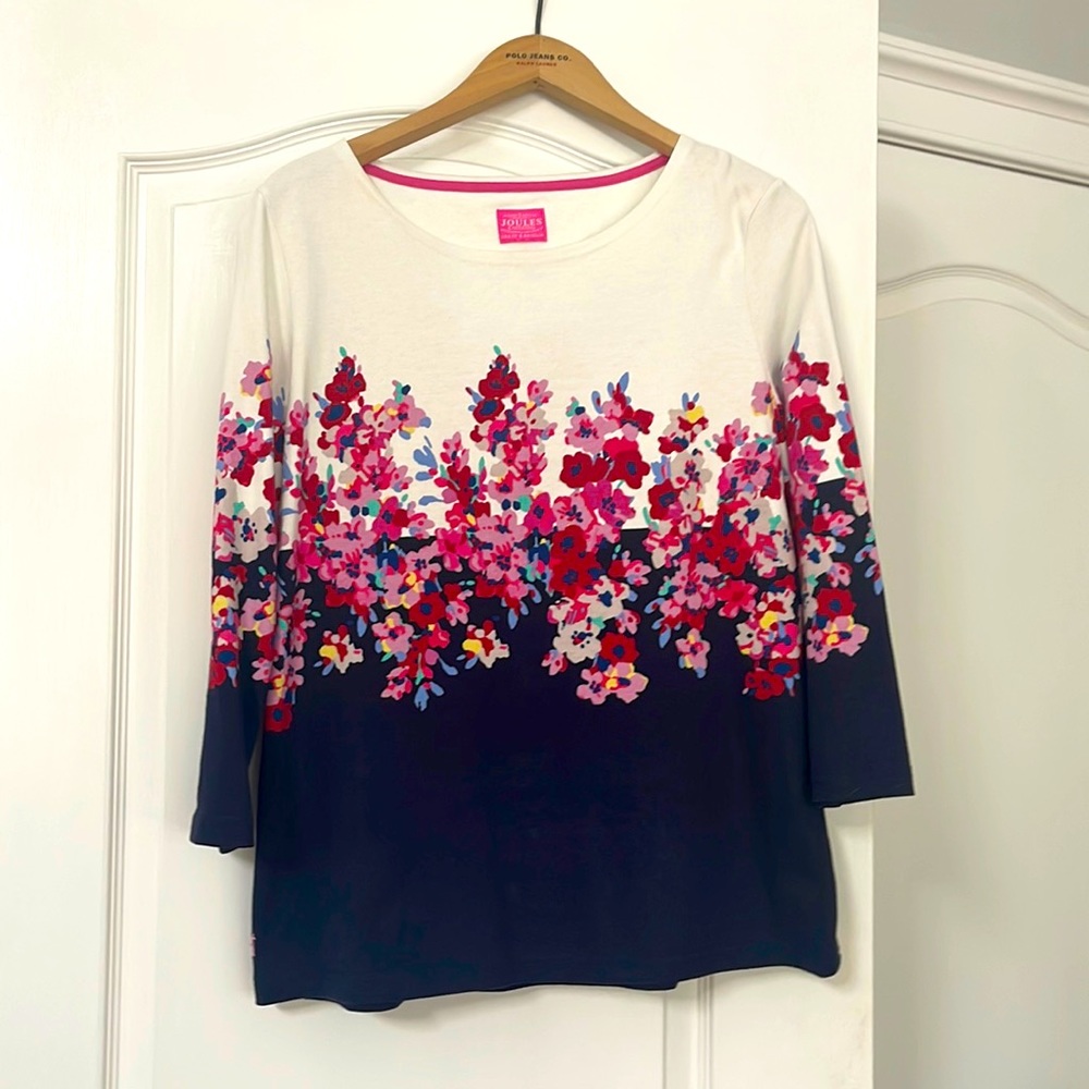 Barely worn 3/4 sleeve cotton too. Joules brand. Classic navy and white.